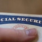 夫妻領社安金 應設10萬天花板